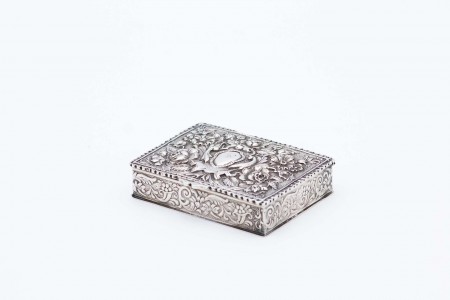  Caixa de rapé em prata de forma retangular